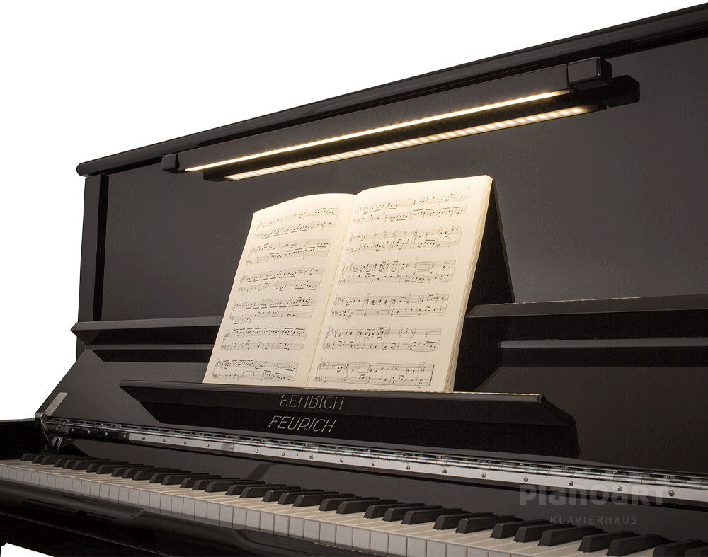 Feurich Concert 133 Klavier mit integrierter LED Lampe