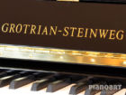 Klavier Grotrian Steinweg G 124 goldeingefasstes Firmenlogo