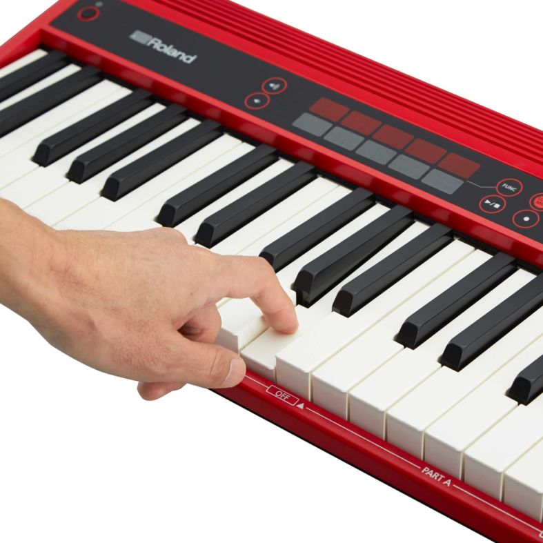 Roland-Go-Keys-Rot-01