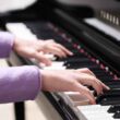 Yamaha Clavinova CLP-875 E-Piano Ansicht Tastenspiel