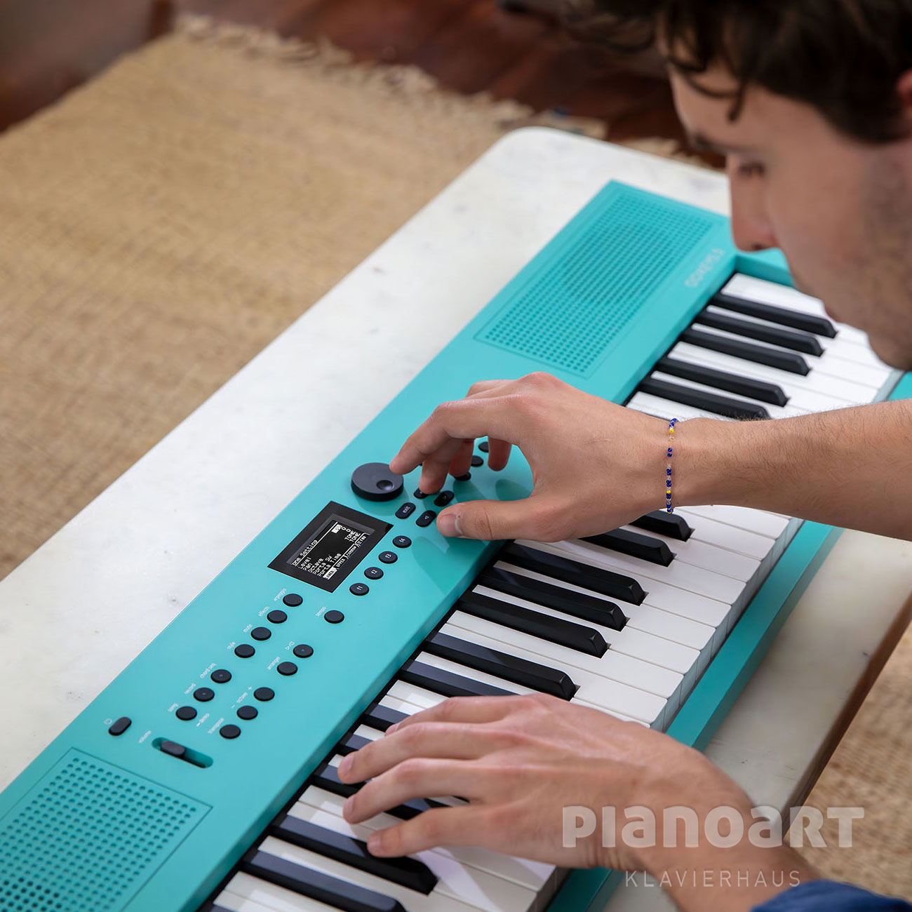roland-gokeys-3-keyboard-display