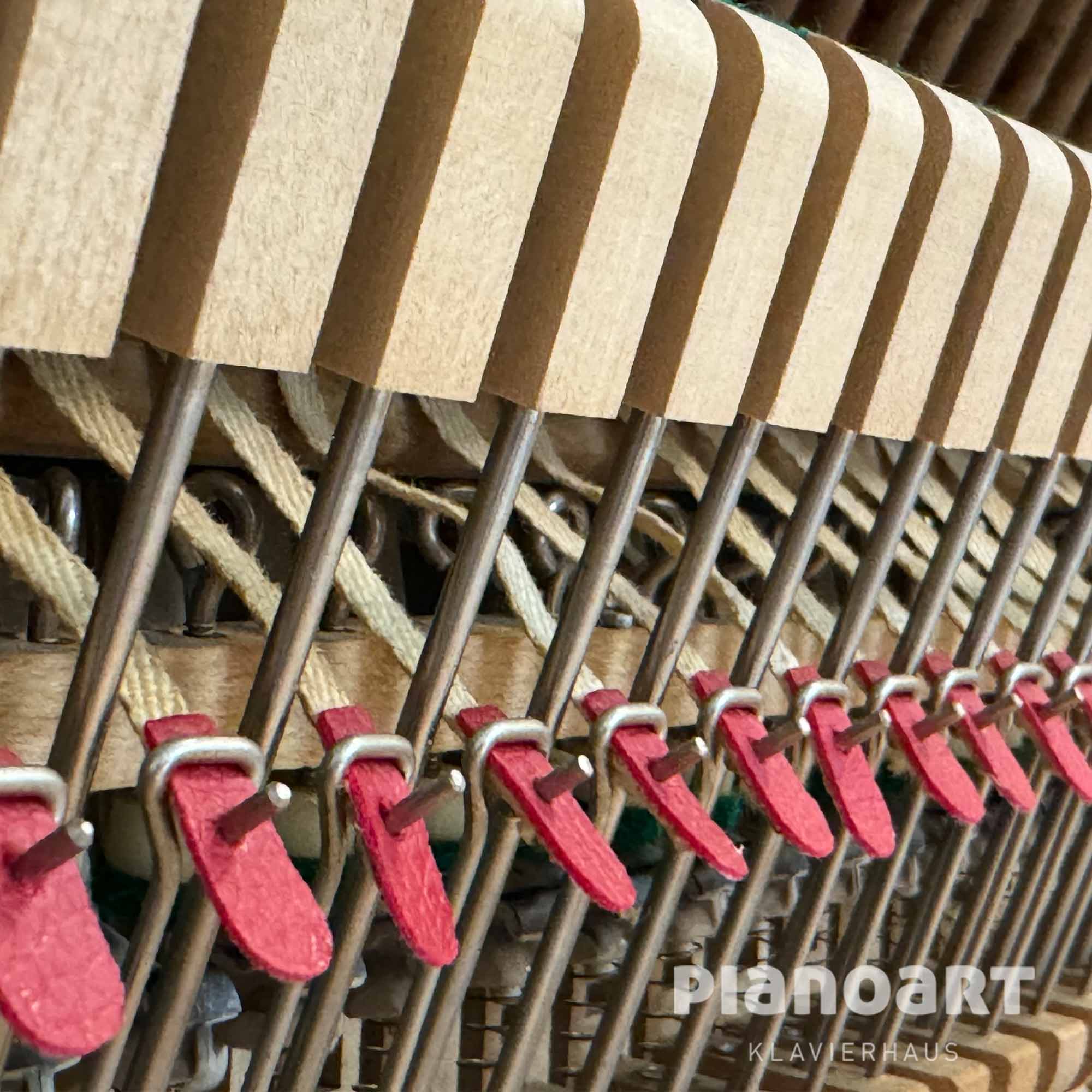 Gebraucht Piano Yamaha U1 PWH in Weiß Ansicht Mechanik