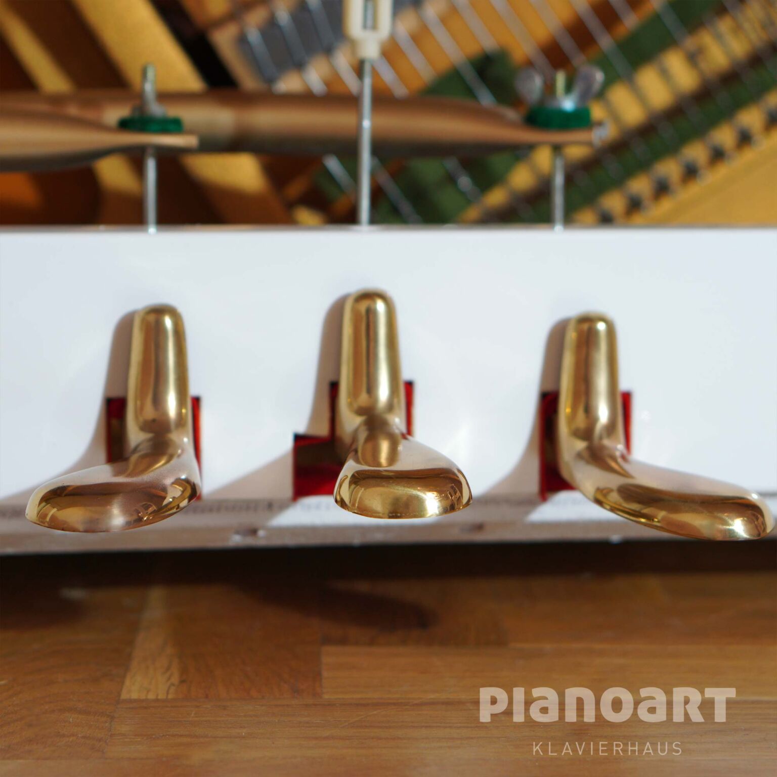 gebrauchtes-klavier-yamaha-u3-pedale