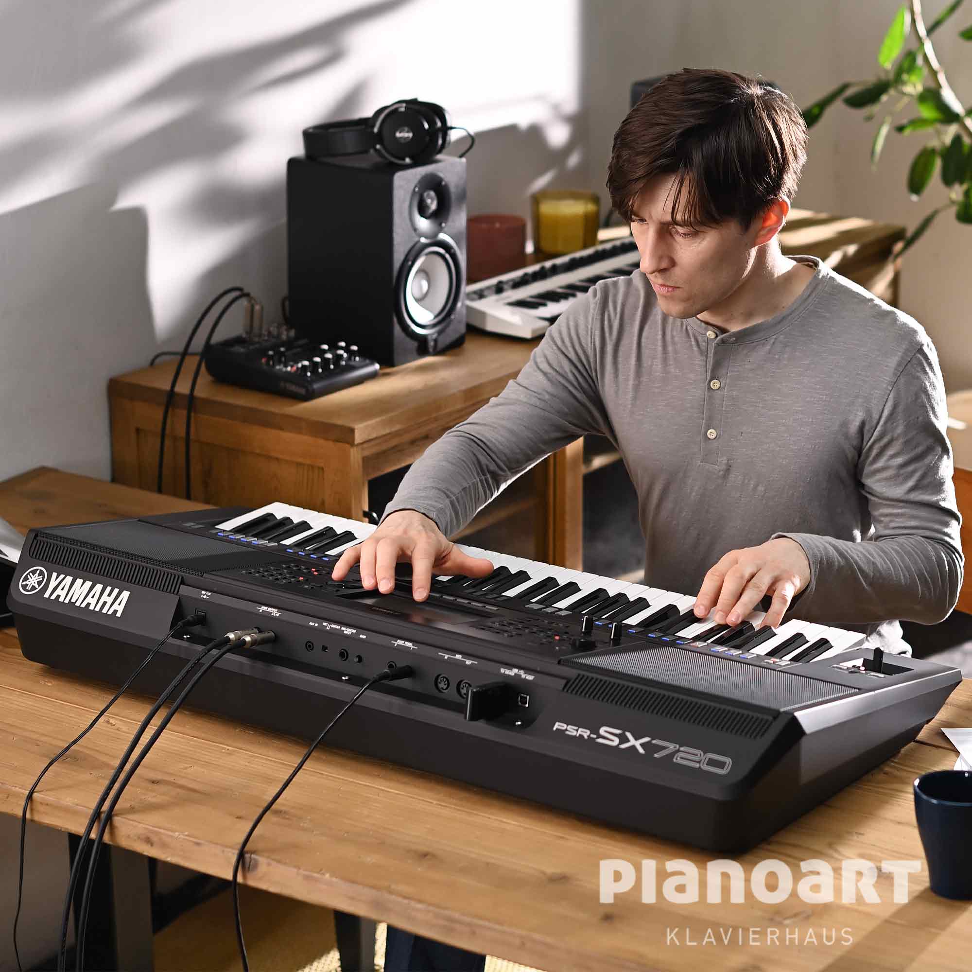 Workstation Yamaha PSR-SX720 Image