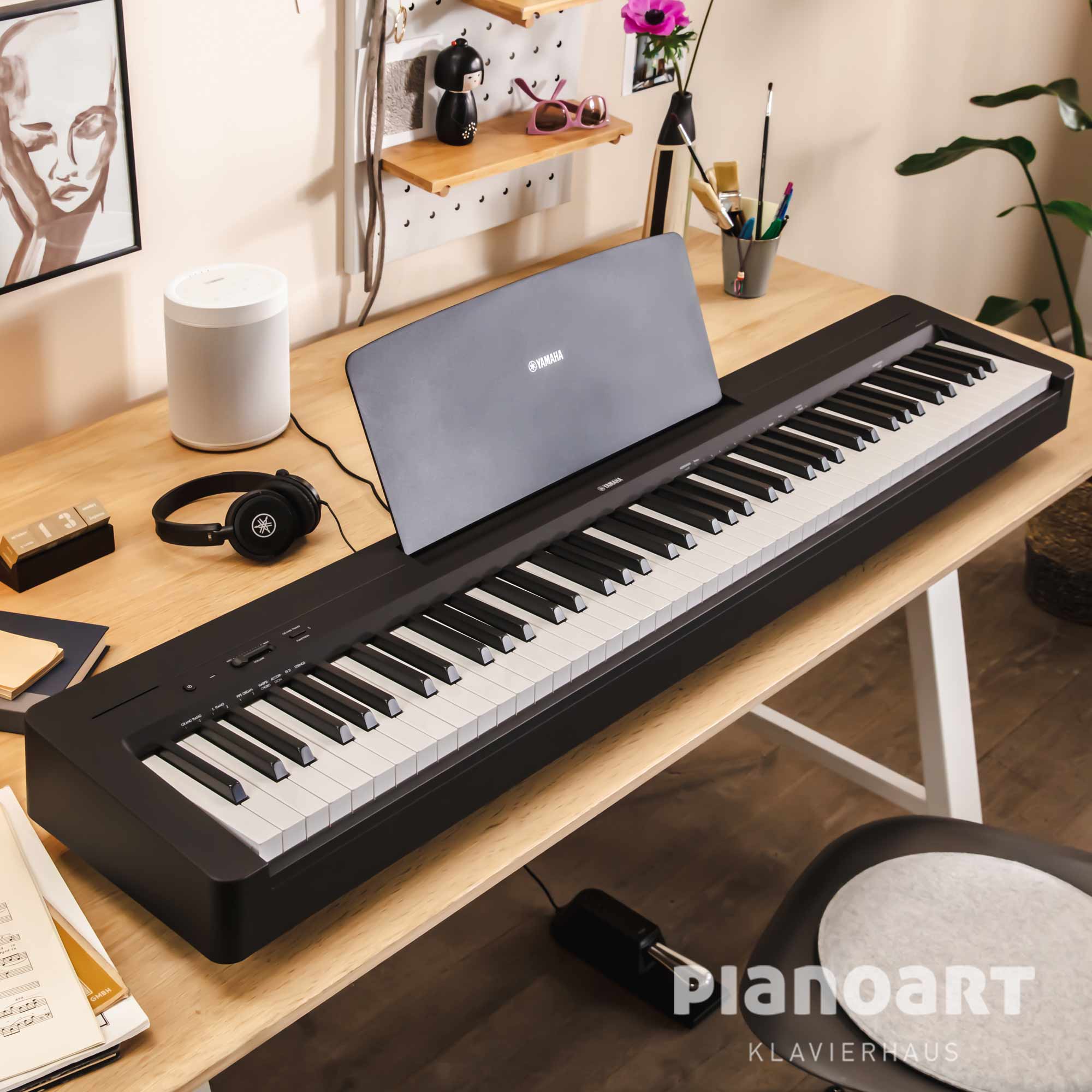 Yamaha P-145 BT E-Piano in Schwarz
